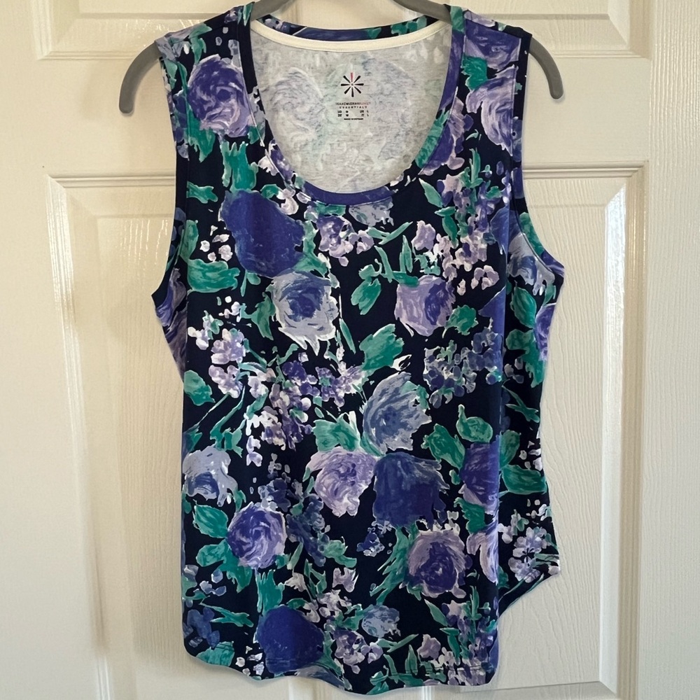 Isaac Mizrahi Navy Blue Floral Tank Top Size Medium